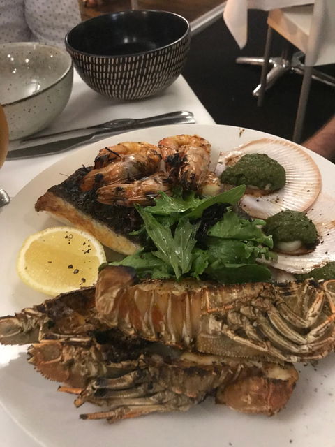 Tides Waterfront Dining - Internet Find 6