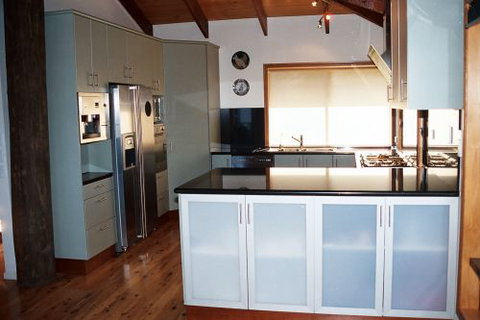 Optima Kitchens - Internet Find 4