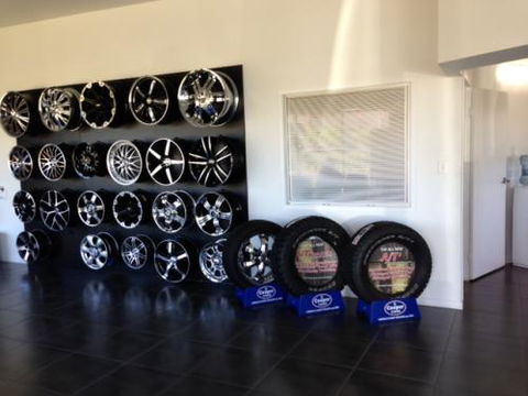 Peter Walton Tyre & Batteries - Internet Find 2