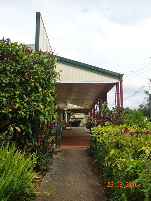 De Millaa's Coffee Shop - Internet Find 5