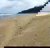 Moore Park Beach Queensland - Internet Find