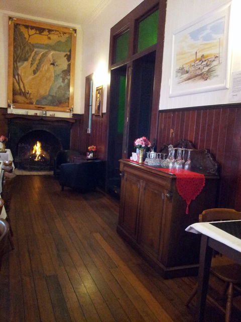 Ravenshoe Hotel - Internet Find 3