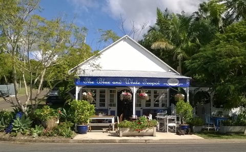 The Blue And White Teapot Cafe - Internet Find 0
