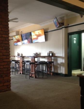 The Cobb & Co Hotel - Internet Find 0