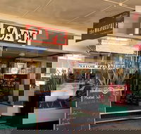 The Musical Fence Cafe - Internet Find