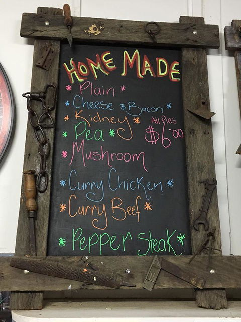 Mount Larcom Cafe - Internet Find 1