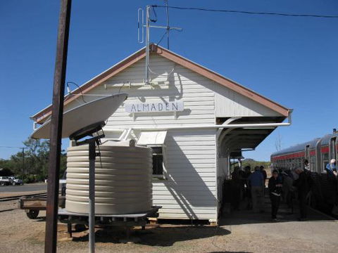 Railway Hotel Almaden - Internet Find 0
