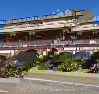 Railway Hotel Pub - Internet Find