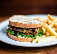 The Glenferrie Hotel - Internet Find