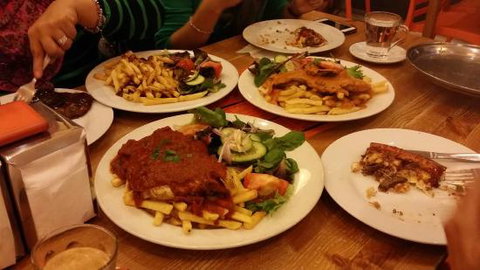 Hiyc Cafe & Restaurant - Internet Find 0