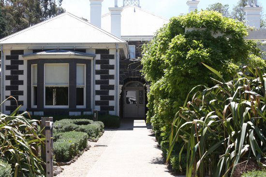 Eynesbury VIC Internet Find
