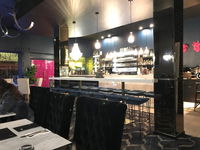 Mr  Co Winebar