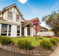 Eltham Hotel - Internet Find