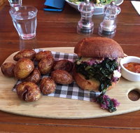 Huski Cafe - Internet Find