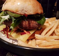 Milch Cafe Bar - Internet Find