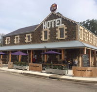 Inverleigh Hotel - Internet Find
