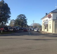Longwarry Hotel - Internet Find