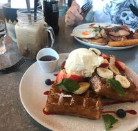 Ollie's Cafe Bar - Internet Find