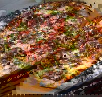 Pizzas with Attitude Leopold - Internet Find