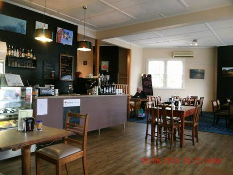 Smokeytown Cafe - Internet Find 0