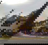 Commercial Hotel - Internet Find