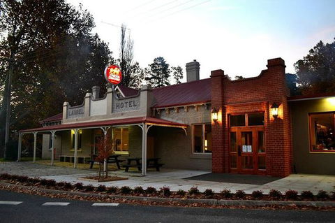 Mitta Pub - Internet Find 0