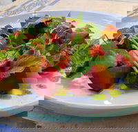 Saveur Restaurant - Internet Find