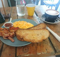 Hummingbird Cafe - Internet Find