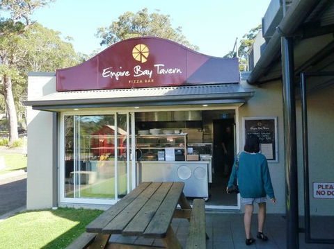 Empire Bay Tavern - Internet Find 0