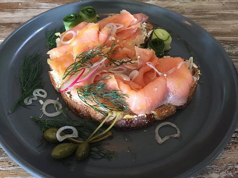 Curl The Whisker Cafe - Internet Find 0