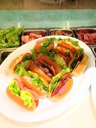 The Green Apple Sandwich Bar - Internet Find 0