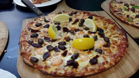 Lewy's Pizza House - Internet Find 0
