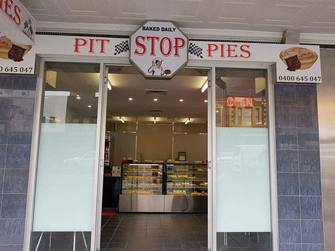 Pit Stop Pies - Internet Find 0