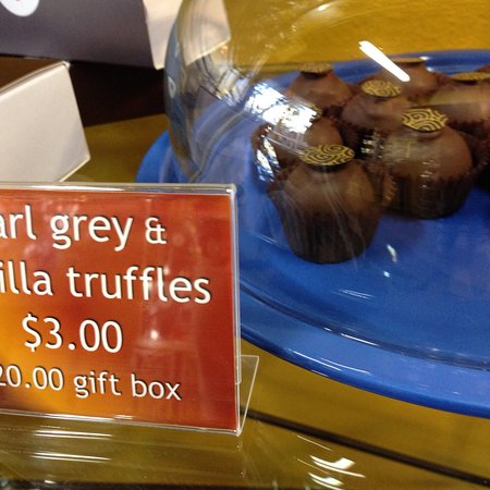 Hands On Chocolate - Internet Find 0