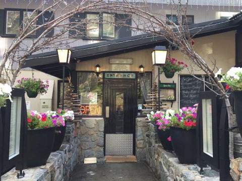 Black Bear Inn - Internet Find 0