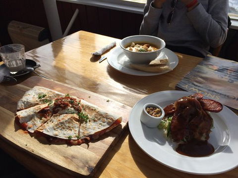 Eagles Nest Restaurant - Internet Find 0