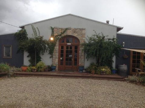 Snowy Vineyard & Microbrewery - Internet Find 0