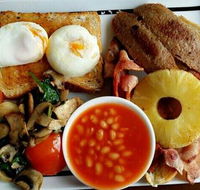 Crowded house cafe scone - Internet Find