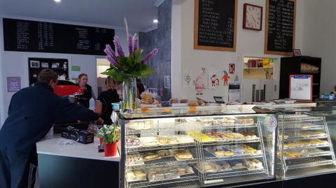 Tumut's Pie In The Sky Bakery - Internet Find 0