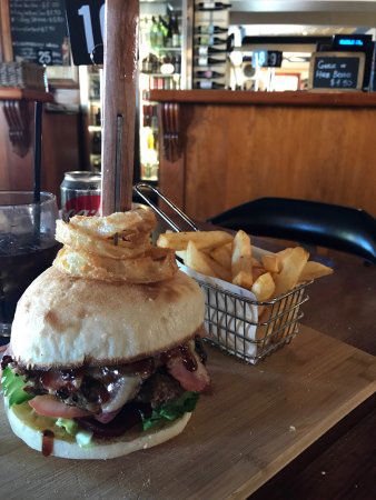 Vandenburg Hotel Restaurant - Internet Find 0