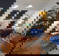 Jayes Gallery and Cafe - Internet Find