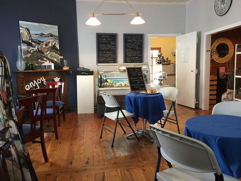 Jayes Gallery And Cafe - Internet Find 0