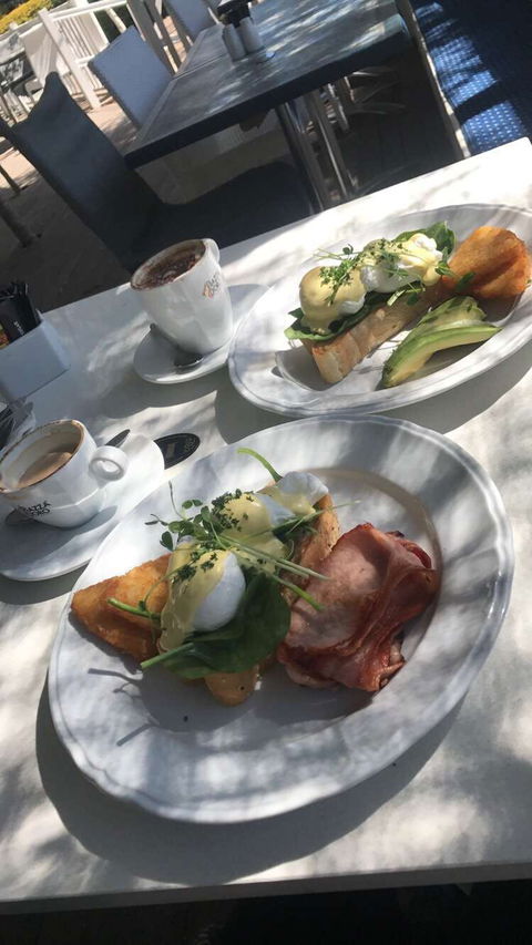 Cafe Bravo - Internet Find 0