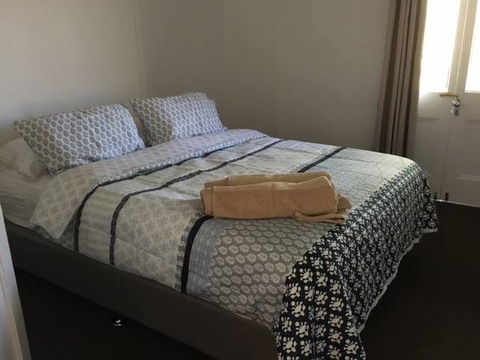 Orchard Lodge - Internet Find 2