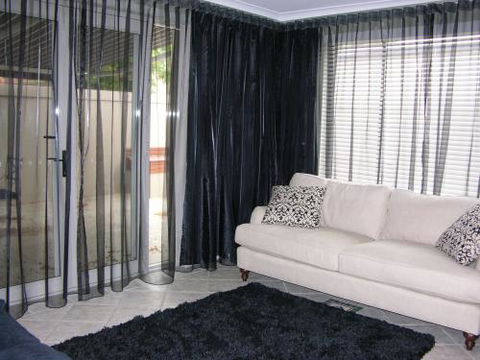Curtain & Blind Factory The - Internet Find 1