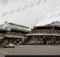 Commercial Hotel Morpeth - Internet Find
