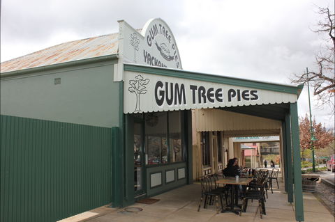 Gum Tree Pies - Internet Find 0