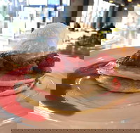 Kitchen Bar - Internet Find