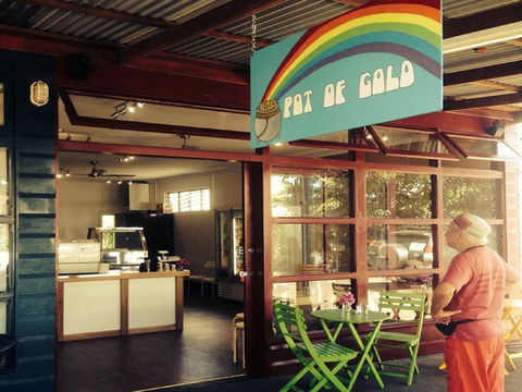 Pot Of Gold Cafe - Internet Find 0