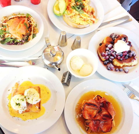Lumiere Cafe & Patisserie - Internet Find 0